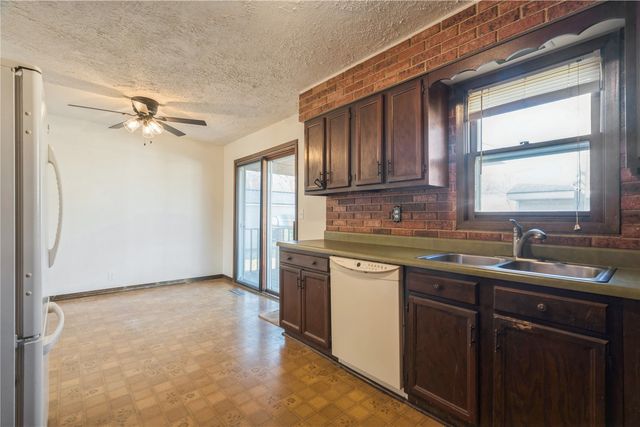 1632 Elaine Drive NW, Cedar Rapids, IA 52405