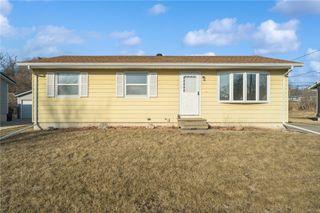 1632 Elaine Drive NW, Cedar Rapids, IA 52405