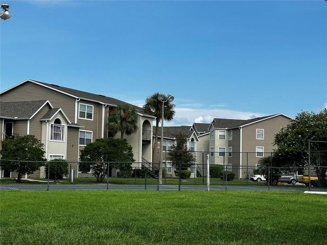 4772 WALDEN CIRCLE 25, Orlando, FL 32811