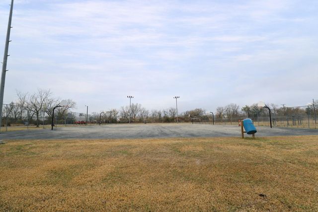 100 K Avenue, Conroe, TX 77301