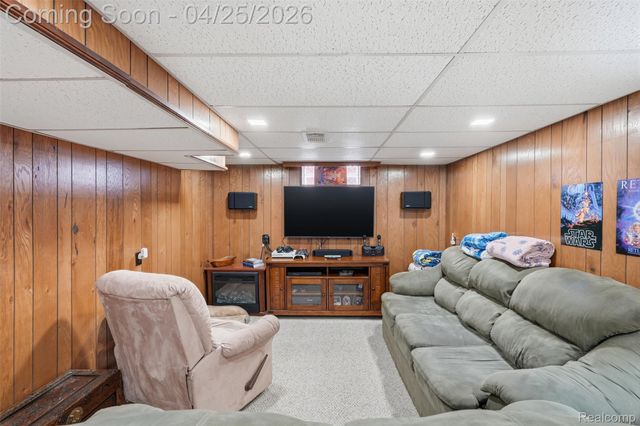 15246 Jonas Avenue, Allen Park, MI 48101