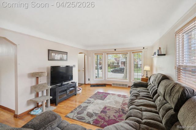 15246 Jonas Avenue, Allen Park, MI 48101