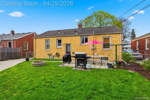 15246 Jonas Avenue, Allen Park, MI 48101