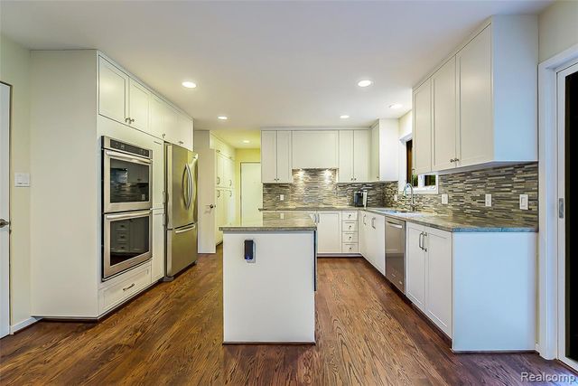 581 Woodway Court, Bloomfield Hills, MI 48302