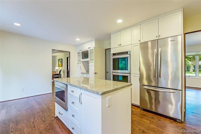 581 Woodway Court, Bloomfield Hills, MI 48302