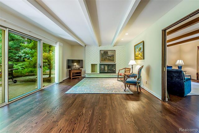 581 Woodway Court, Bloomfield Hills, MI 48302