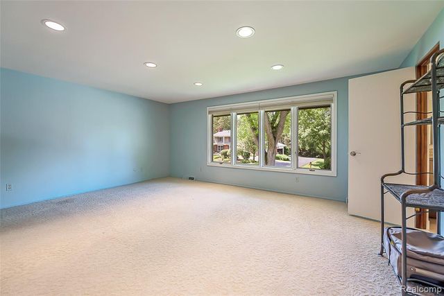 581 Woodway Court, Bloomfield Hills, MI 48302