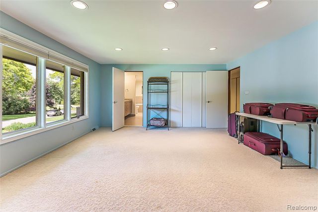 581 Woodway Court, Bloomfield Hills, MI 48302
