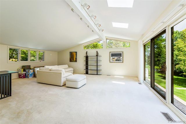 581 Woodway Court, Bloomfield Hills, MI 48302