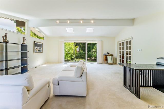 581 Woodway Court, Bloomfield Hills, MI 48302