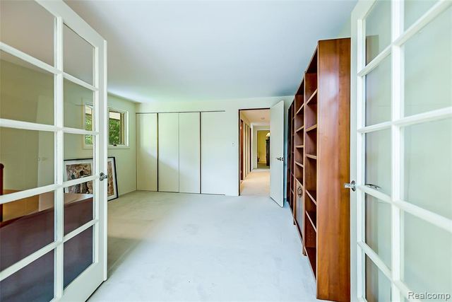 581 Woodway Court, Bloomfield Hills, MI 48302