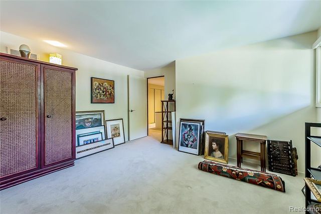 581 Woodway Court, Bloomfield Hills, MI 48302
