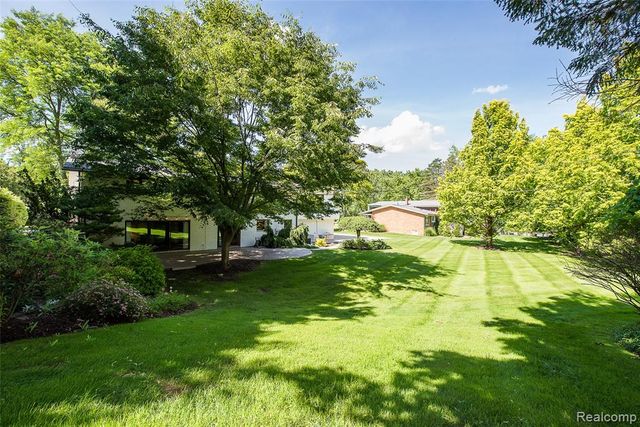 581 Woodway Court, Bloomfield Hills, MI 48302