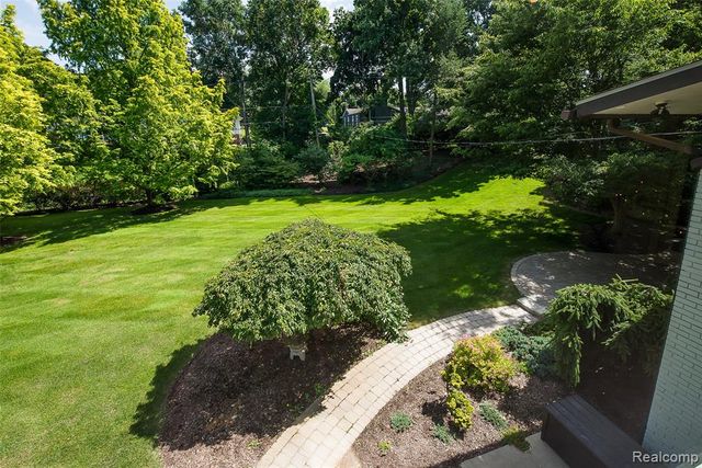 581 Woodway Court, Bloomfield Hills, MI 48302