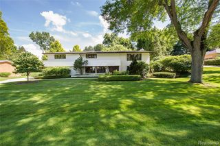 581 Woodway Court, Bloomfield Hills, MI 48302