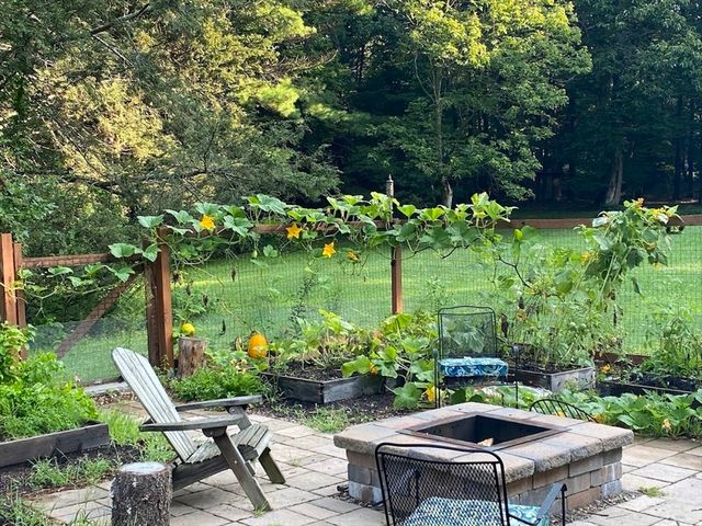 300 West Main Street, Hopkinton, MA 01748