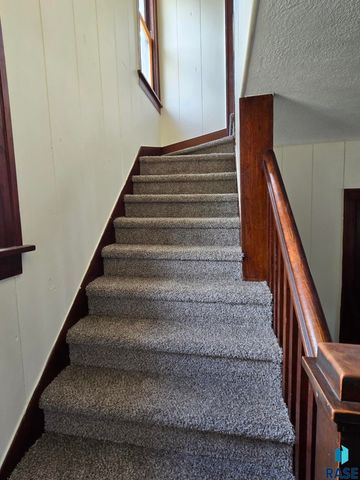 307 W Bailey St Street, Sioux Falls, SD 57104
