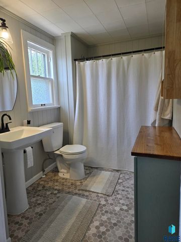 307 W Bailey St Street, Sioux Falls, SD 57104
