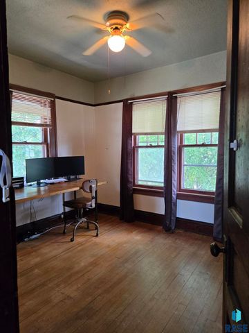 307 W Bailey St Street, Sioux Falls, SD 57104