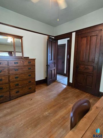 307 W Bailey St Street, Sioux Falls, SD 57104