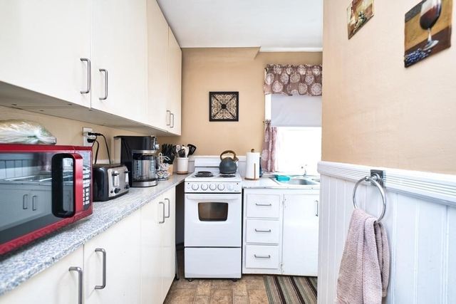 18 Bliss, Dartmouth, MA 02748