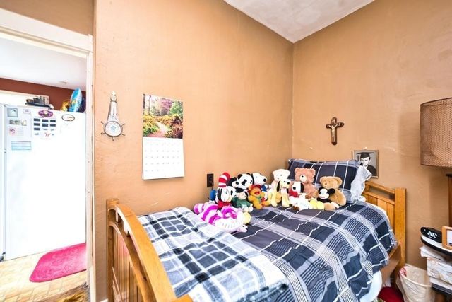 18 Bliss, Dartmouth, MA 02748