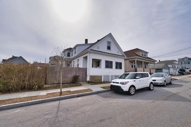 18 Bliss, Dartmouth, MA 02748