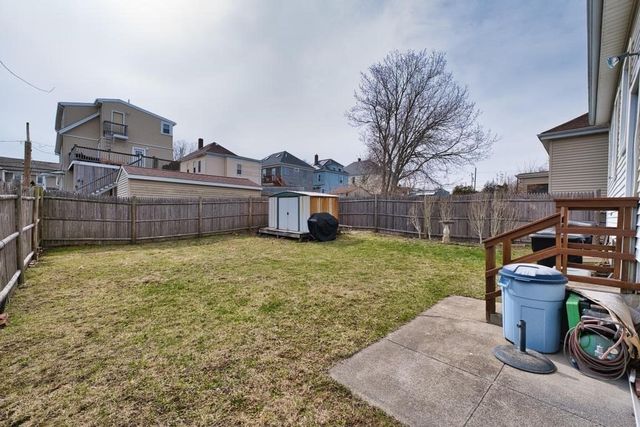 18 Bliss, Dartmouth, MA 02748