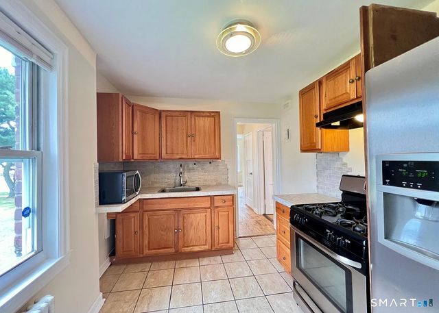 1068 East Main Street APT 4, Stamford, CT 06902