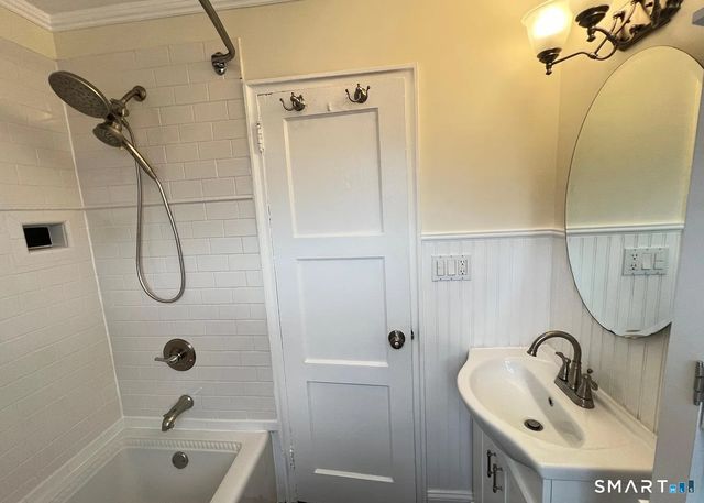 1068 East Main Street APT 4, Stamford, CT 06902