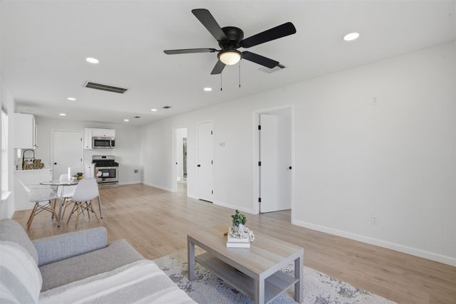 2012 Tennessee Avenue, Dallas, TX 75224