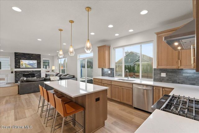 2023 W MOSELLE DR, Coeur D'alene, ID 83815