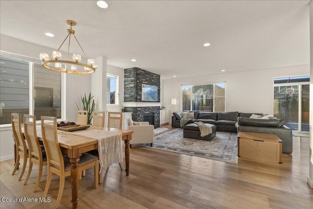 2023 W MOSELLE DR, Coeur D'alene, ID 83815