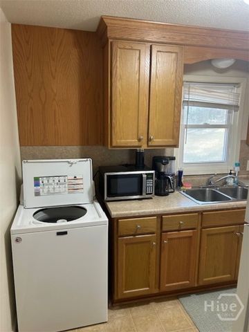 194 V F W Drive, Watkinsville, GA 30677