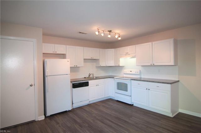 1761 Ocean Bay DR, Virginia Beach, VA 23454