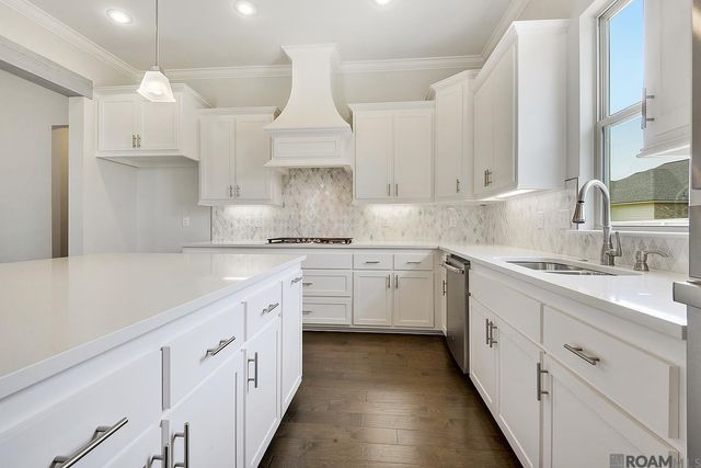 37133 Southdown Circle, Prairieville, LA 70769