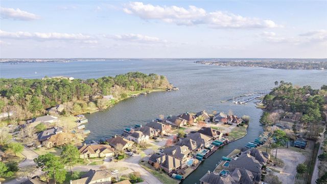11130 Hunters Landing, Montgomery, TX 77356