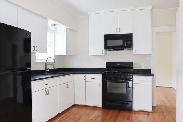 220 W 16th Street, Houston, TX 77008