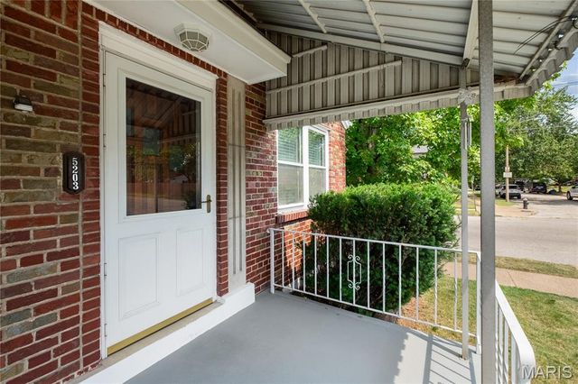 5203 SCHOLLMEYER, St Louis, MO 63109