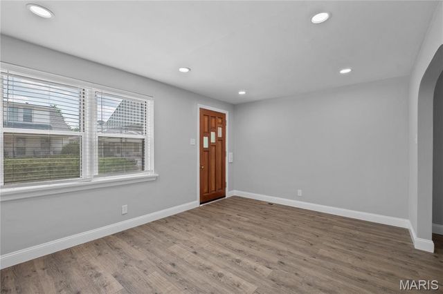 5203 SCHOLLMEYER, St Louis, MO 63109