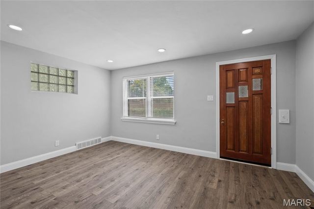 5203 SCHOLLMEYER, St Louis, MO 63109