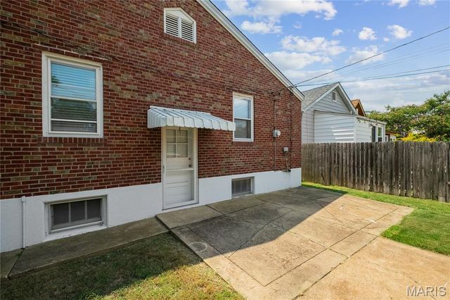 5203 SCHOLLMEYER, St Louis, MO 63109