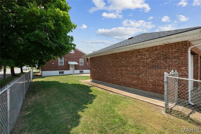 5203 SCHOLLMEYER, St Louis, MO 63109