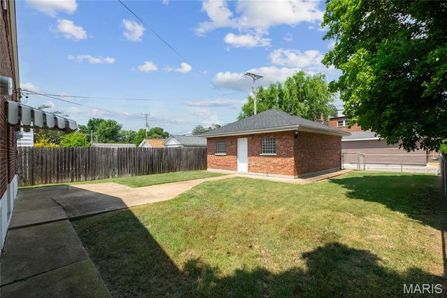 5203 SCHOLLMEYER, St Louis, MO 63109