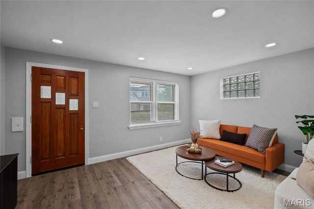 5203 SCHOLLMEYER, St Louis, MO 63109
