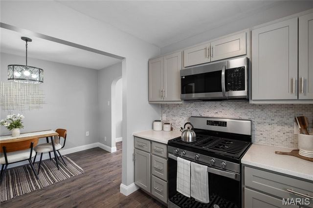 5203 SCHOLLMEYER, St Louis, MO 63109