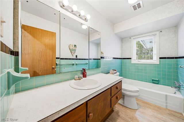 1930 E 52nd Street, Ashtabula, OH 44004