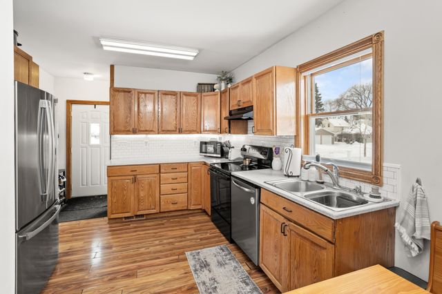 524 Cherry Street, Grand Forks, ND 58201