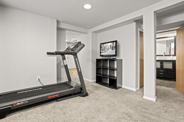 524 Cherry Street, Grand Forks, ND 58201