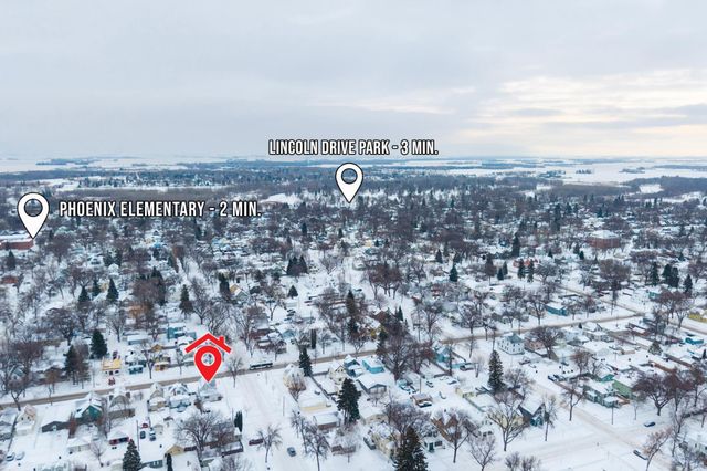 524 Cherry Street, Grand Forks, ND 58201